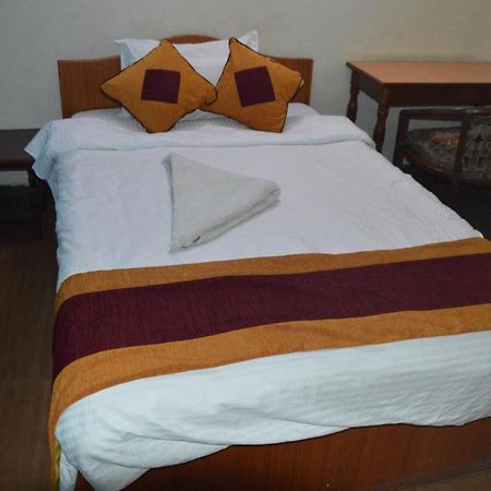 Kings Land Hotel Катманду Экстерьер фото